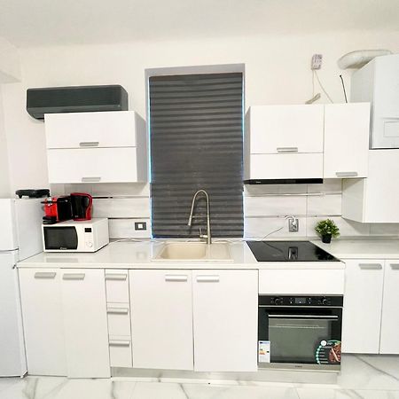 Ferienwohnung White 2 Bukarest Exterior foto